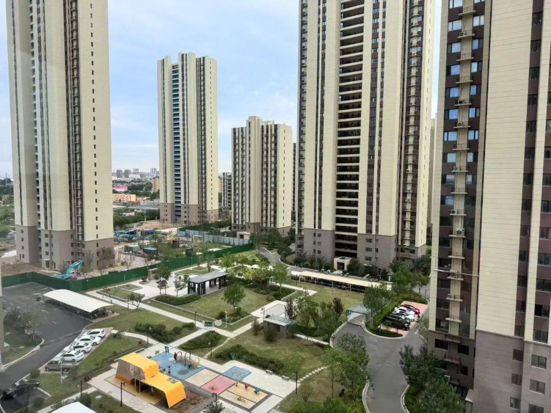 养老房电梯房和步梯房怎么选：从适老化、生活成本与居住体验全面对比