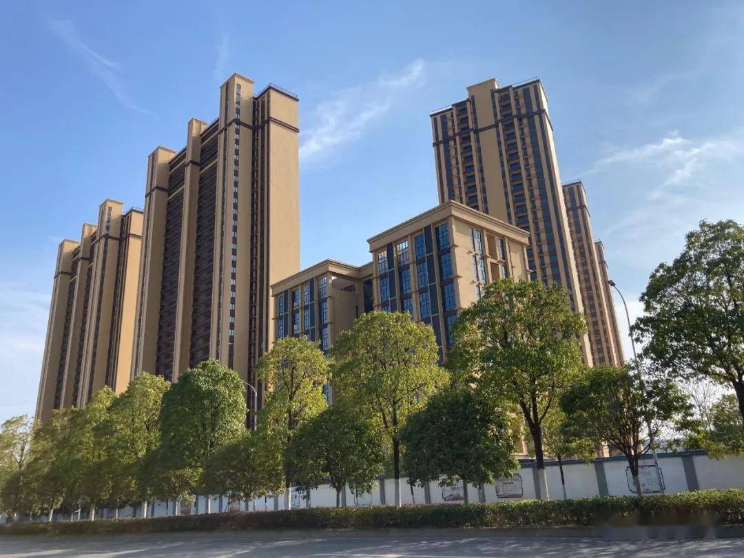 异地置业必看:跨城购房如何查询当地政策与房源核验完整指南