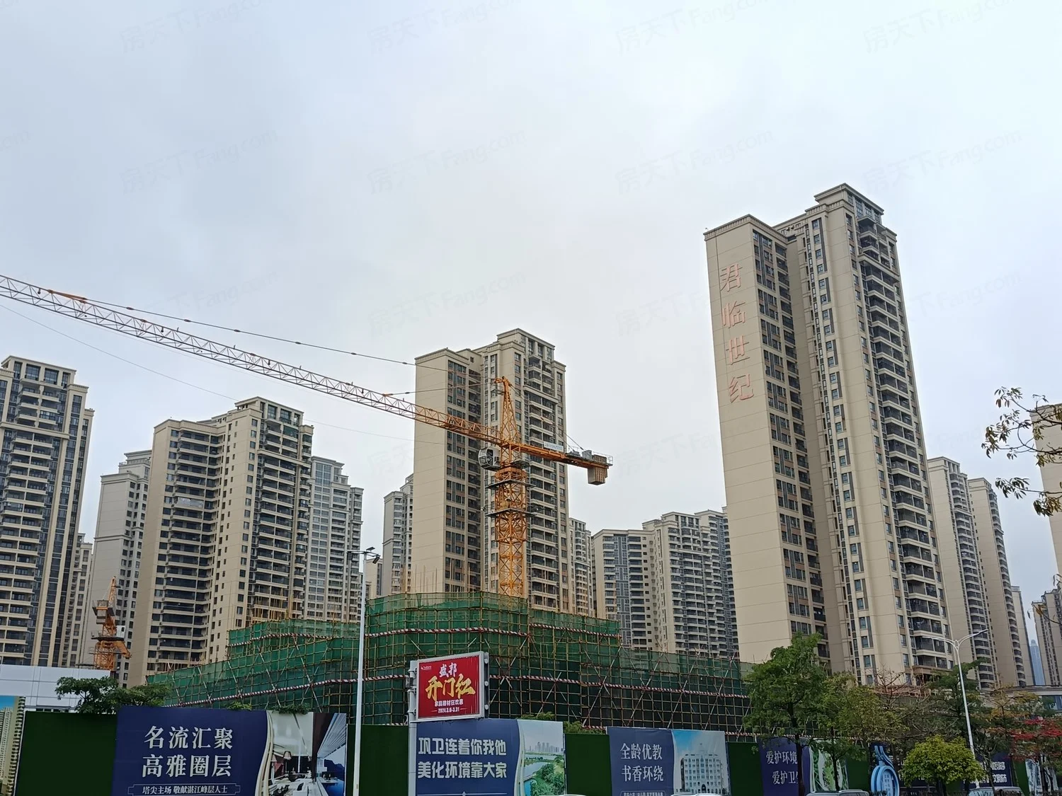 养老居住方式深度对比:自有住房安度晚年与专业康养社区生活的全面解析与选择参考